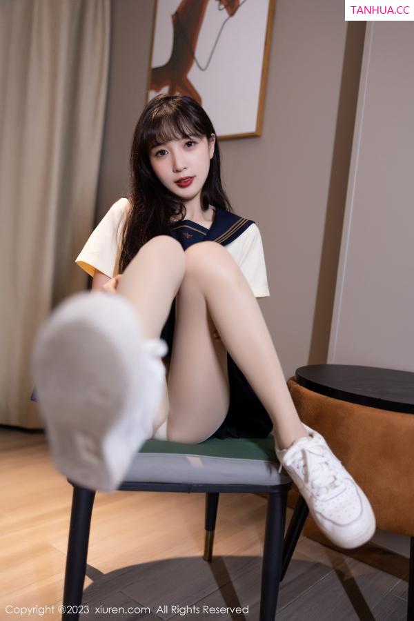 林星阑  [XiuRen]高清写真图 2023.01.12 No.6126 林星阑 制服美腿第26张图片
